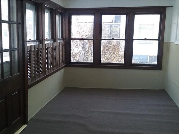 5th image of 308 E Washington St