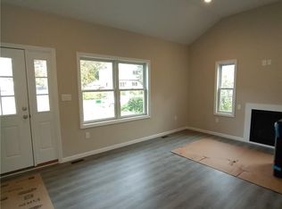 15 Islip Blvd, Islip, NY 11751