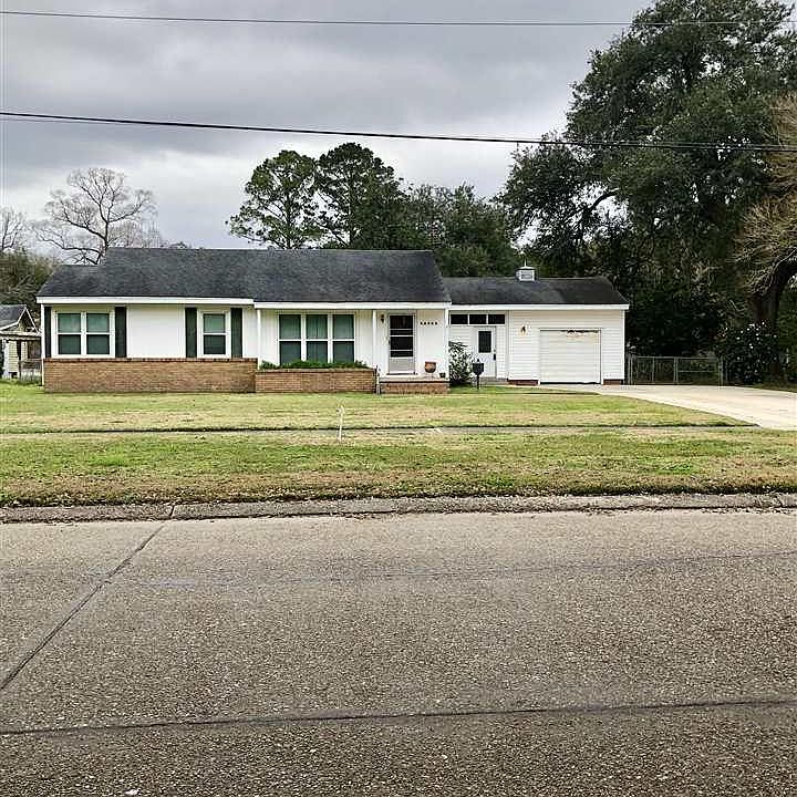 1st image of 58225 Labauve Ave