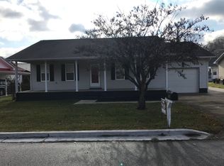 112 Tulip St, Paintsville, KY 41240