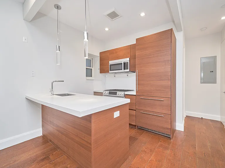 92 Morningside Ave #1C — Photo 3
