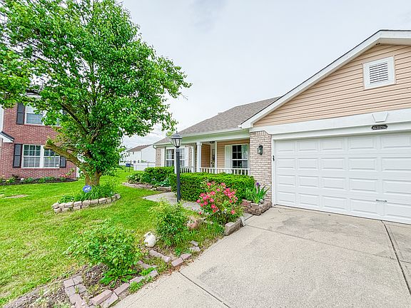 2nd image of 6325 Bearsdale Cir