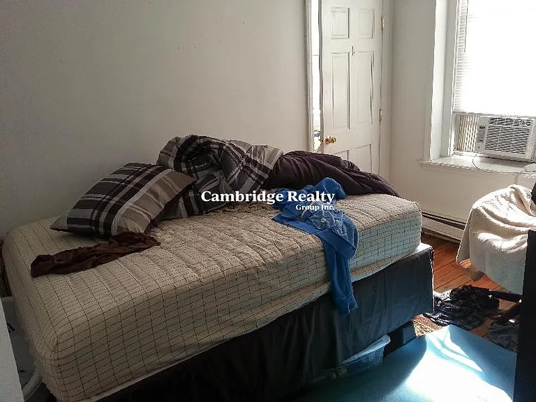 526 Harvard St #3T — Photo 6
