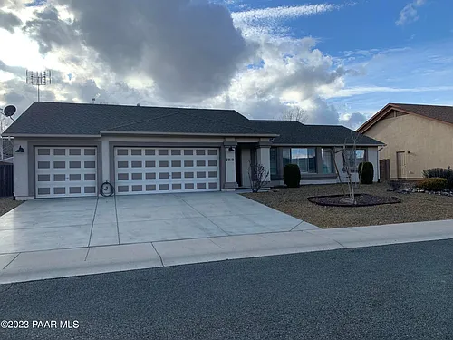 7810 N Highview Photo 1