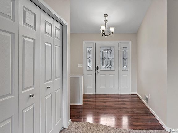 3rd image of 8732 Elizabeth Lake Rd