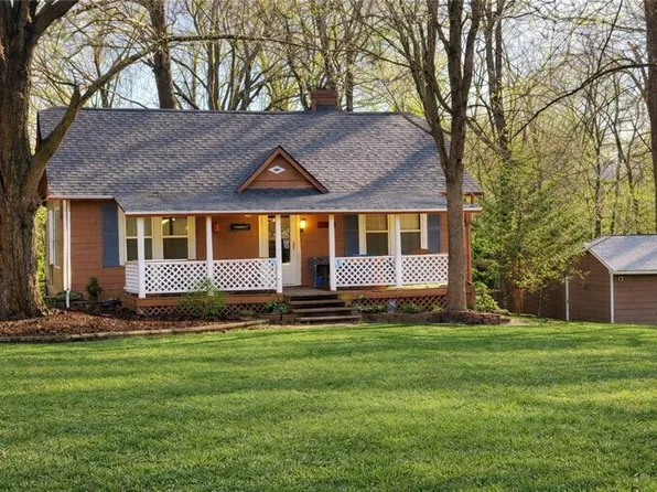 5401 NE Russell Rd, Kansas City, MO 64117