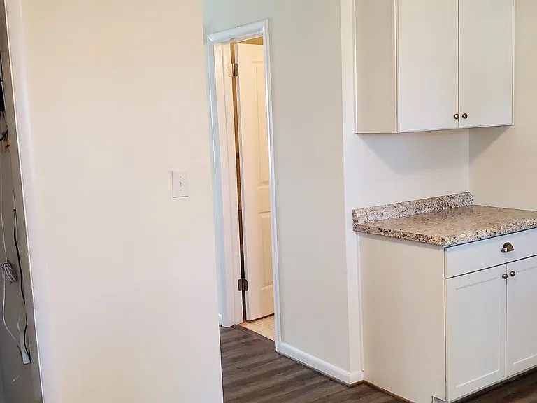 2130 Wake Forest St — Photo 6