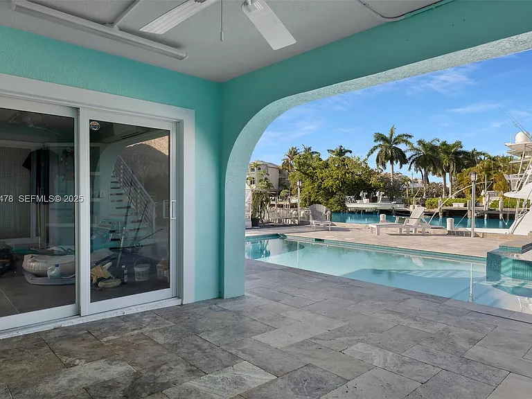 232 W Seaview Dr — Photo 15