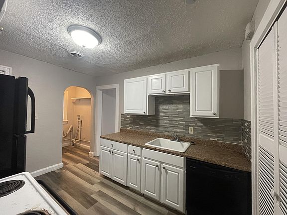 4th image of 4228 Virginia Ave APT 2