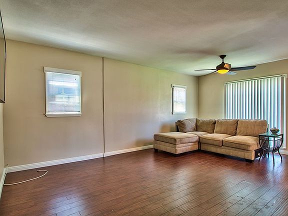 4th image of 3139 N Stoddard Ave