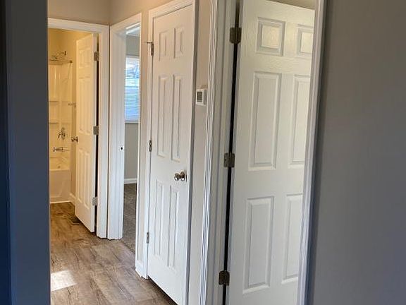 4th image of 1817 E Oakland Ave APT 2