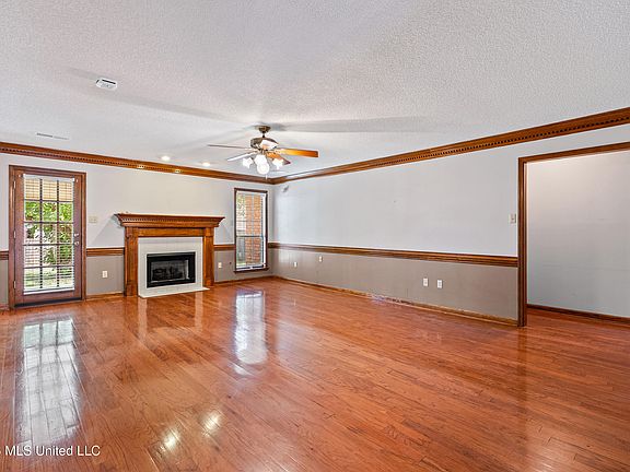 5th image of 5944 Southbend Ln