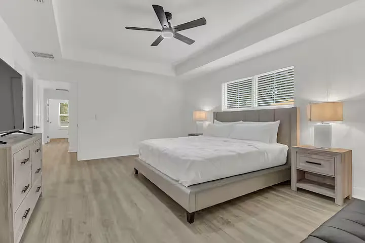 1307 E Harding St — Photo 11