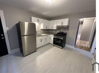 8215 S Ellis Ave, Chicago, IL 60619