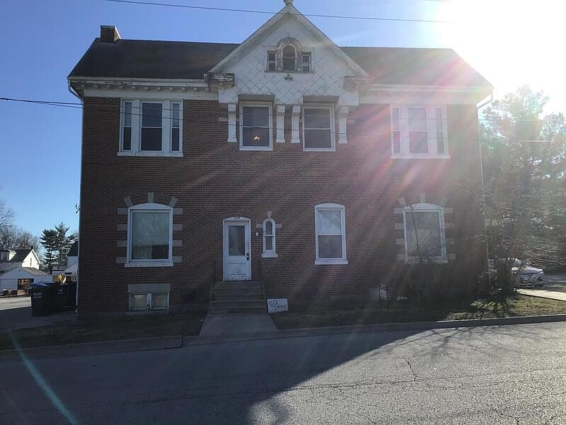 224 E 3rd St Waterloo IL Zillow