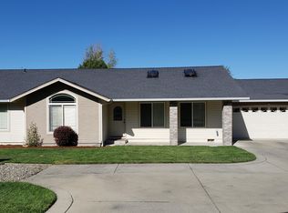 967 SW Princeton Pl, Grants Pass, OR 97527
