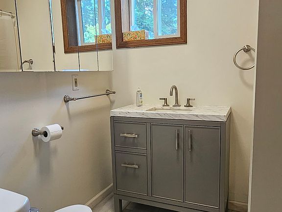 3rd image of 43015 SE North Bend Way #B