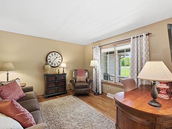 4th image of 438 Township Road 1500