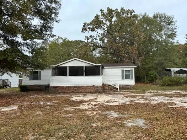 1107 Mockingbird Ln, Manning, SC 29102