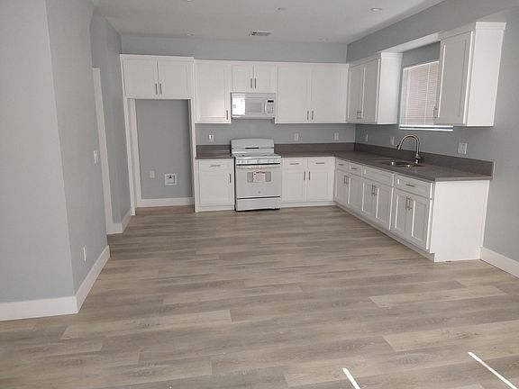 2nd image of 3807 Hammel St