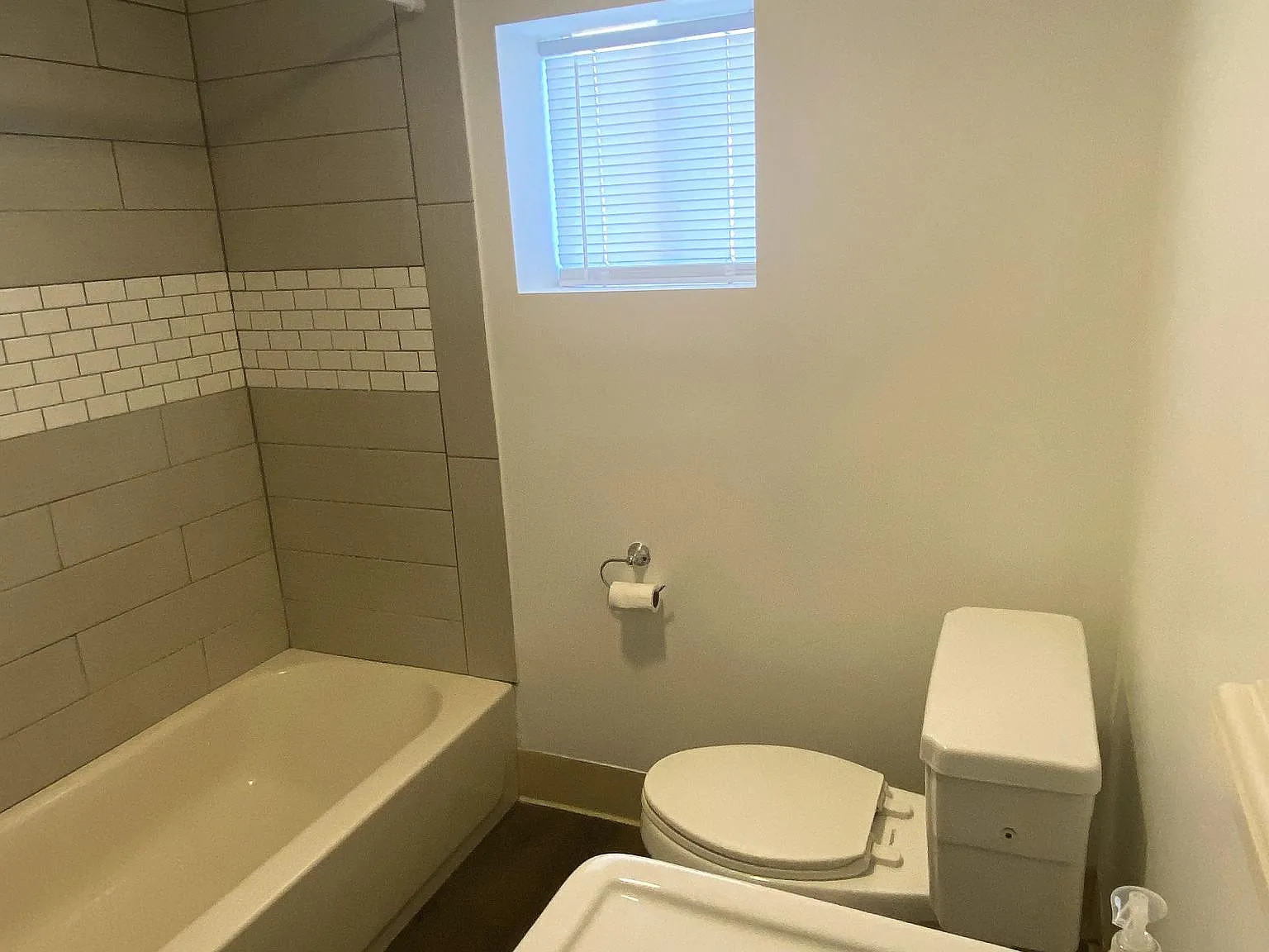 3 bed, 818 sqft, $1,395 — Photo 4