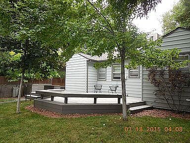back yard w/deck