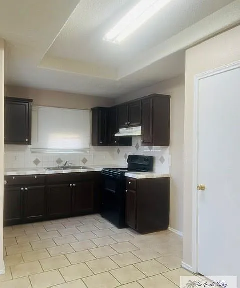 2820 Vienna St — Photo 8