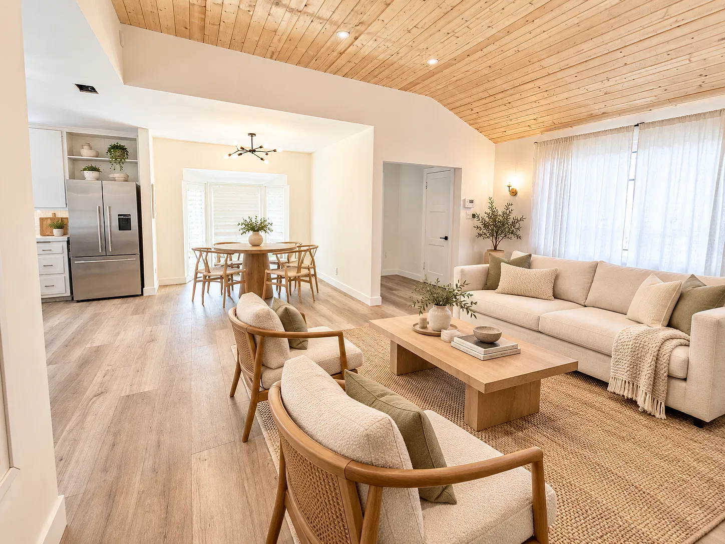 3 bed, 1442 sqft, $5,300 — Photo 3