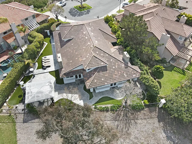 9 Andalucia Dr — Photo 42