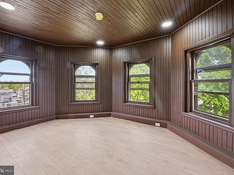 6012 Ridge Ave #7 — Photo 4