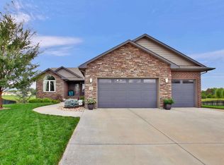 8545 W Candlewood Ct, Wichita, KS 67205