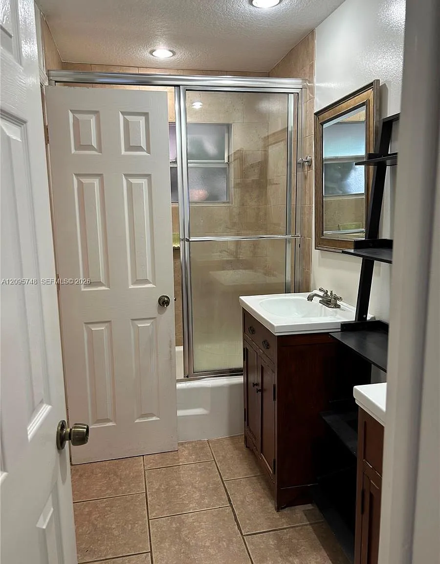 10330 N Military Trl — Photo 4