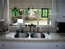 4th image of 3710 Gardendale Dr
