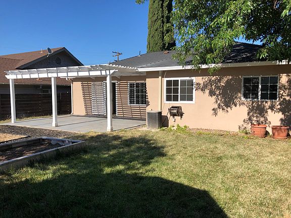 2nd image of 2824 Garrow Dr
