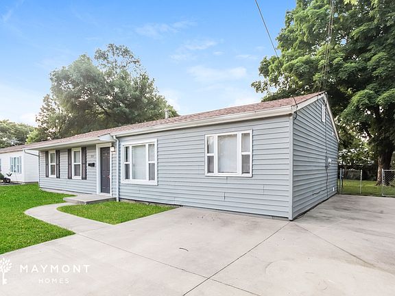 3rd image of 327 Whitewater Dr