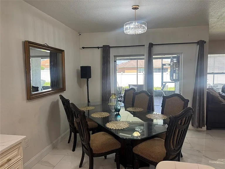 5746 Marsh Landing Dr — Photo 10
