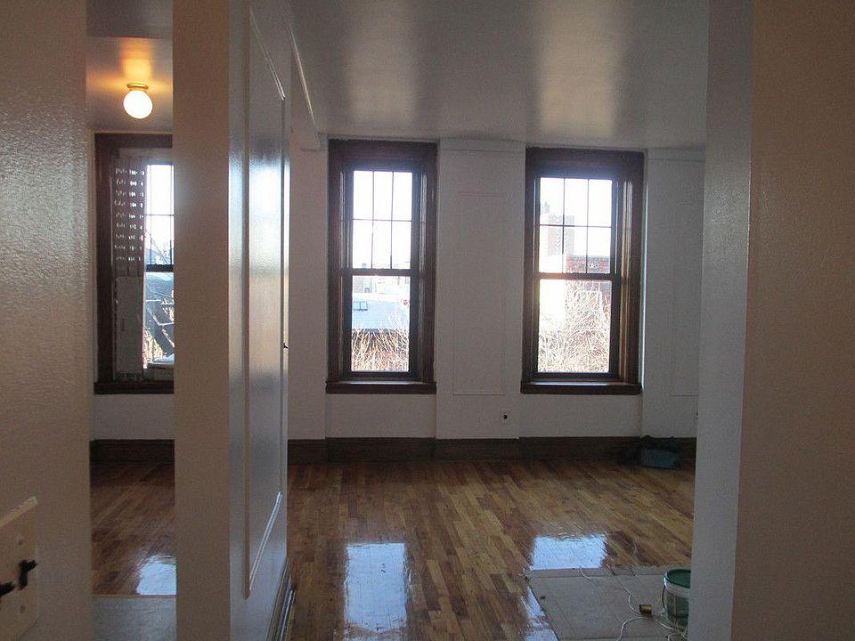 1st image of 92 Gates Ave APT 2E