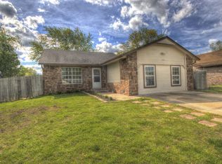1305 W Doris St, Claremore, OK 74017
