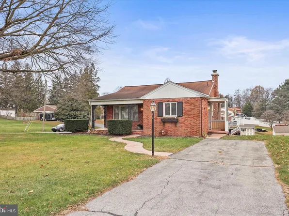 340 S Camp St, Red Lion, PA 17356