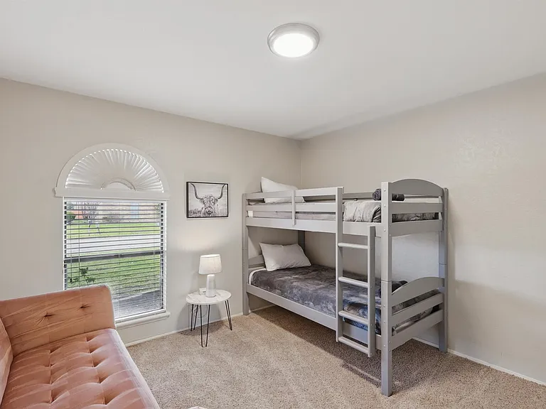 3454 Livingston Ln — Photo 31