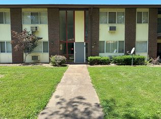 7571 Hazelcrest Dr APT F, Hazelwood, MO 63042