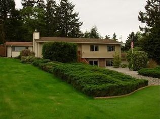 3844 Winterberry Dr, Oak Harbor, WA 98277