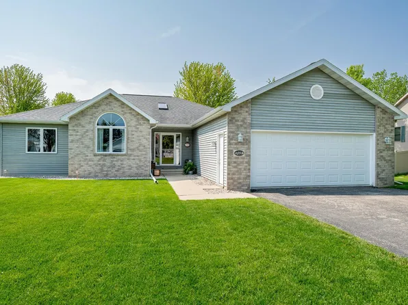 4097 Westview Ln, Oshkosh, WI 54904