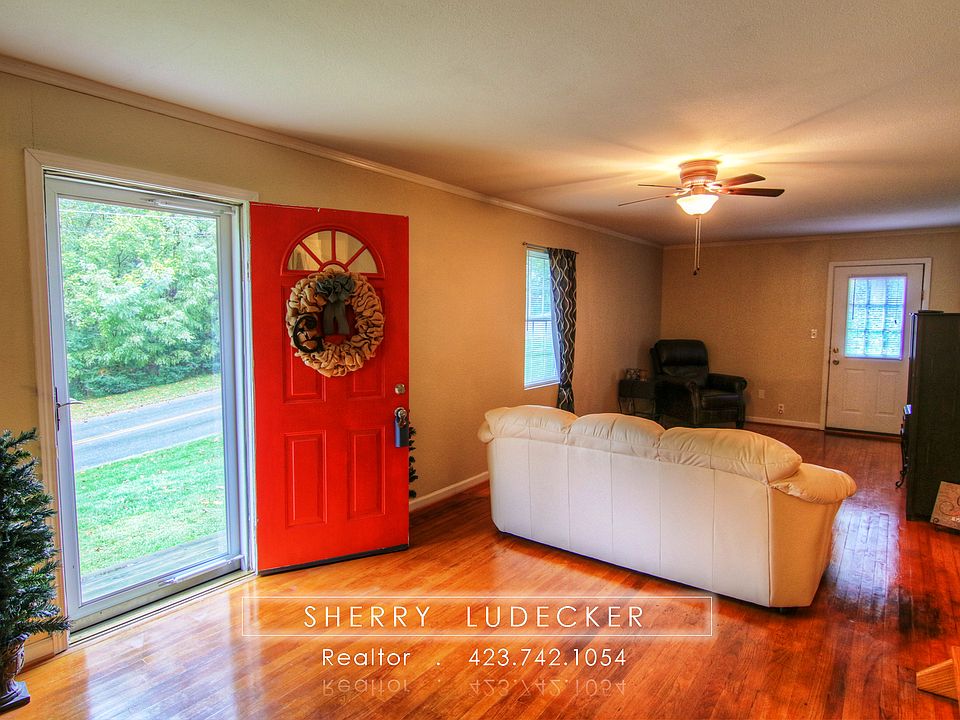 1st image of 151 Grove Park Dr