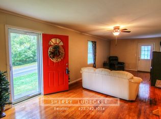 151 Grove Park Dr, Bristol, TN 37620