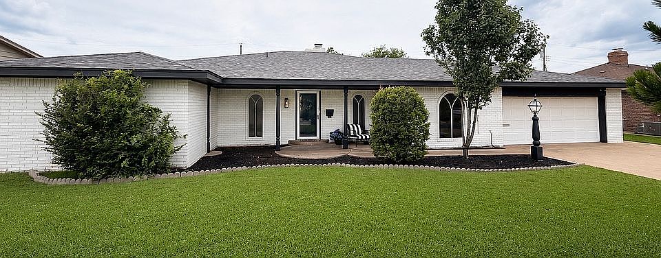 1st image of 1004 Sherwood Rd