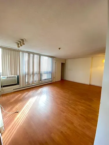 45 Trowbridge St Photo 1