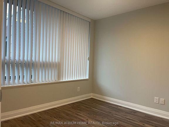 5th image of 18 Uptown Dr #308