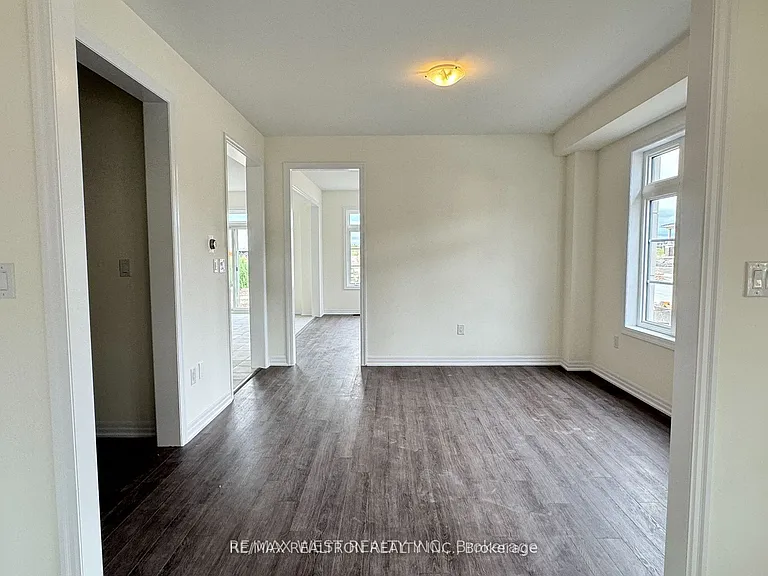 2 Ed Ewert Ave — Photo 4