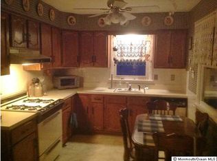 43 Oakfield Rd, Toms River, NJ 08757